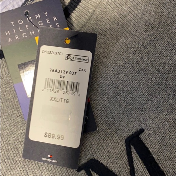 Mens tommy hilfiger sweater - Picture 2 of 2
